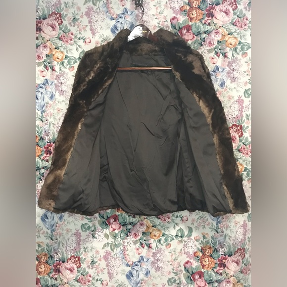 Vintage Original by Dicker and Dicker of Beverly Hills Fur Coat, Raindeer? - Picture 6 of 10
